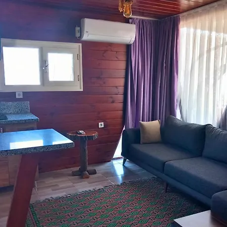 Bu Aparthotel *
